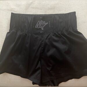 NIKE // Cool boxing shorts 🏃‍♀️